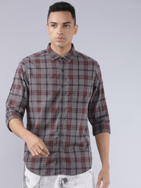 

Ecko Unltd Men Grey & Red Slim Fit Checked Casual Shirt