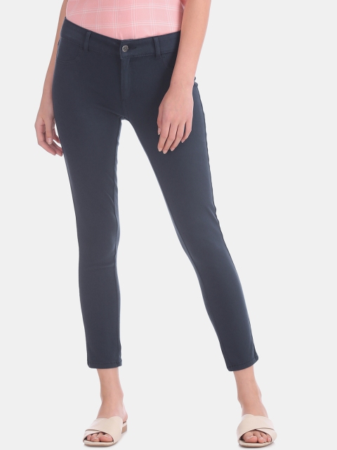 

Sugr Women Blue Solid Mid-Rise Treggings