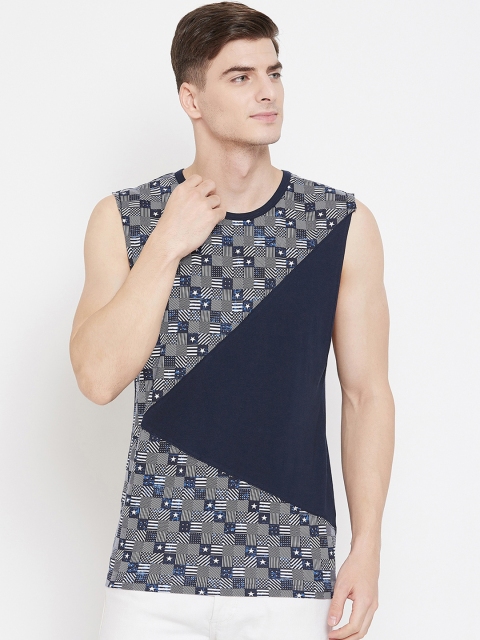 

Hypernation Men Blue Printed Round Neck T-shirt