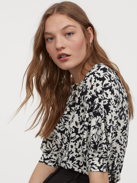 

H&M Women Black & White Jersey Crpe Top