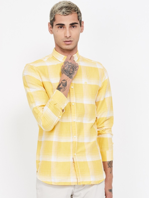 

Bossini Men Yellow & White Regular Fit Checked Casual Shirt