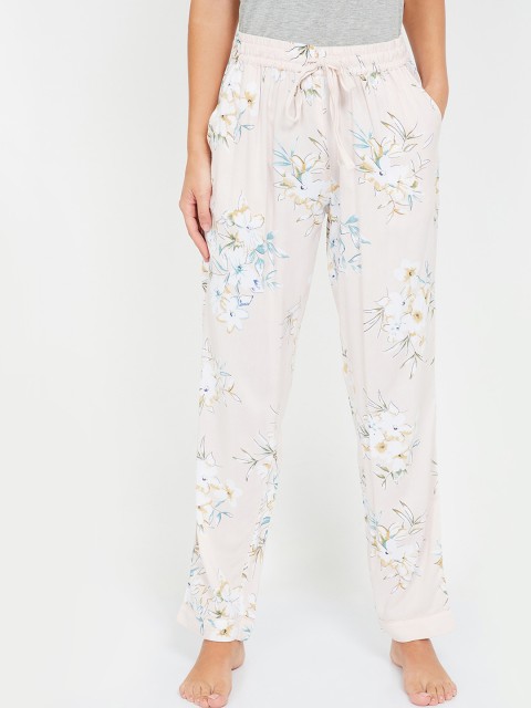 

Ginger by Lifestyle Women Pink & Off-White Floral Printed Pyjamas