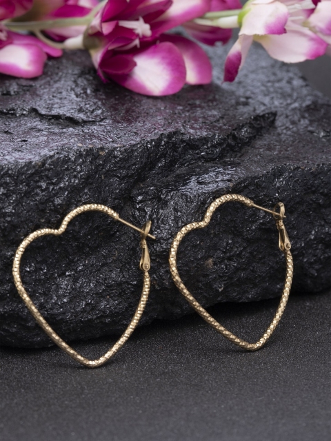 

DUGRISTYLE Gold Heart Shaped Hoop Earrings