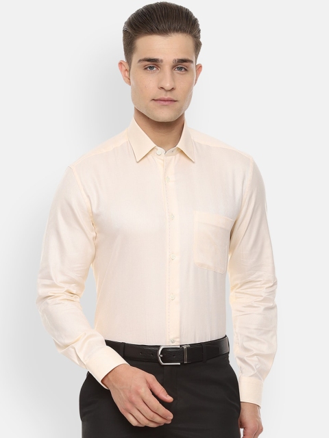 

Luxure by Louis Philippe Men Peach-Coloured Regular Fit Self Design Formal Shirt