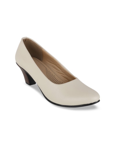 

Vardhra Women Cream-Coloured Solid Pumps