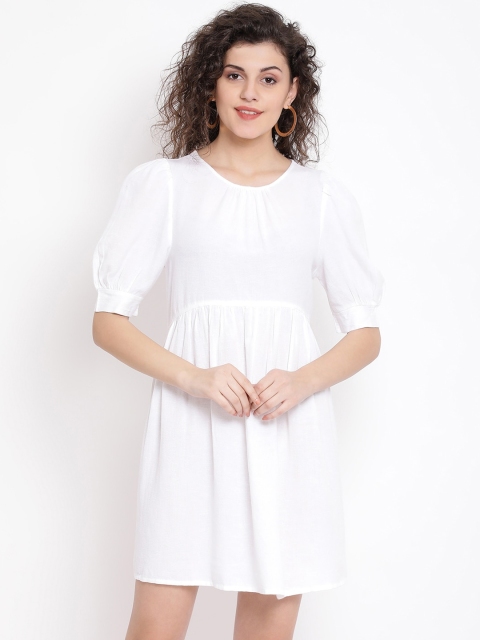

Oxolloxo Women White Solid Empire Dress