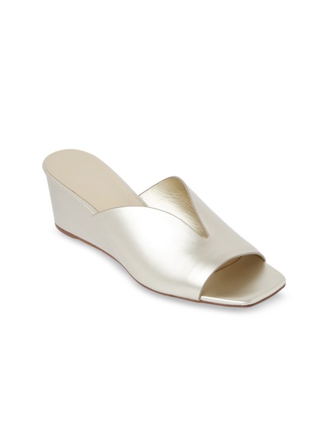 

CHARLES & KEITH Women Gold-Toned Solid Mules