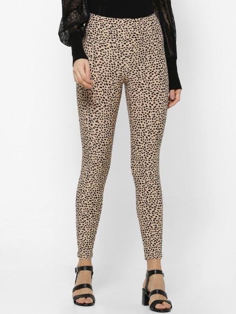 

FOREVER 21 Women Beige & Black Active Cheetah Printed Leggings