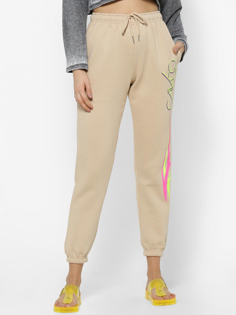 

Women Multicoloured Regular Fit Printed Joggers, Multi