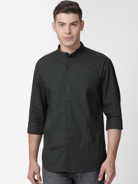 

Mucho Solo Men Green Slim Fit Solid Casual Shirt