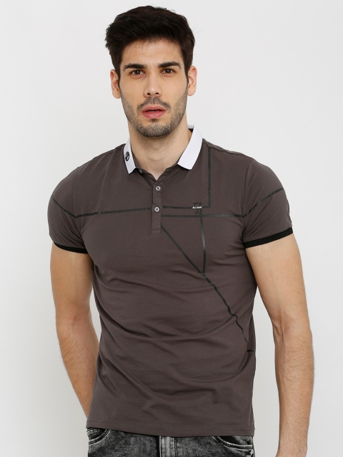 

Rex Straut Jeans Men Brown & Black Geometric Print Polo Collar T-shirt
