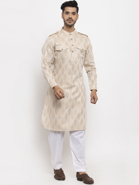 

NEUDIS Men Cream-Coloured & White Self Design Kurta with Pyjamas