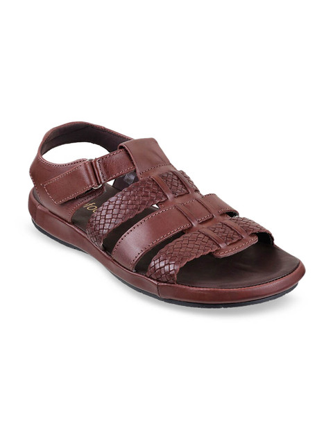 

Metro Men Brown Textured Comfort Sandals