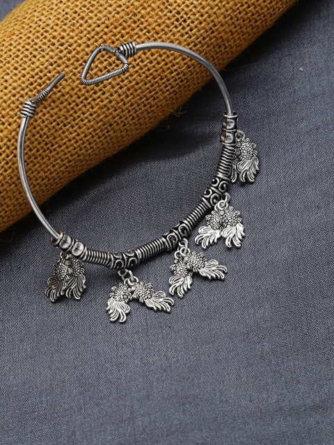 

ZeroKaata Silver-Toned German Silver Silver-Plated Tribal Charm Bracelet
