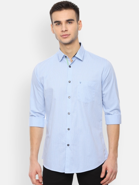 

Van Heusen Sport Men Blue & Off-White Slim Fit Checked Casual Shirt
