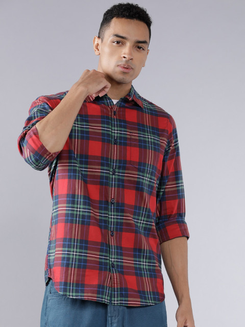 

HIGHLANDER Men Navy Blue & Red Slim Fit Checked Casual Shirt