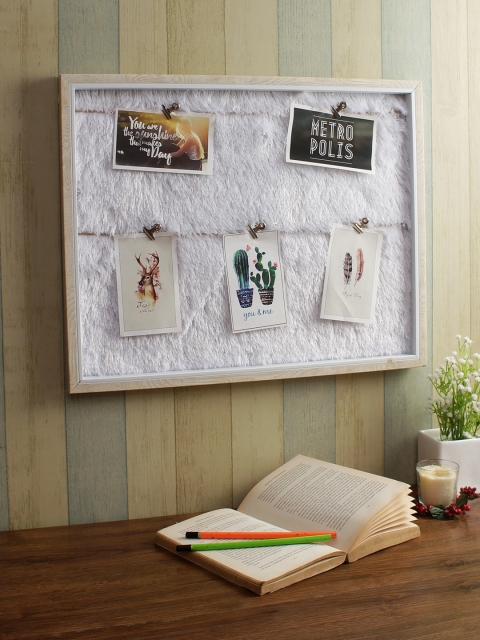 

WISHTANK White Personalized Wooden Photo Frame With 6 Clips