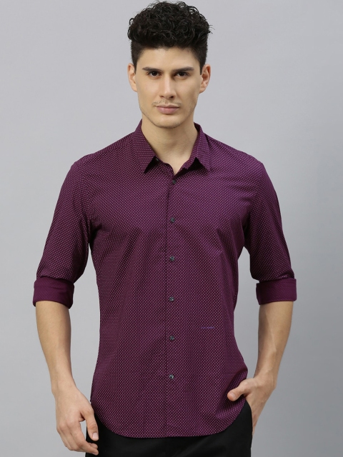

RARE RABBIT Men Violet & White Tailored Fit Printed Casual Shirt