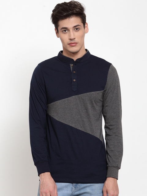 Kalt Men Navy Blue Colourblocked Round Neck T-shirt