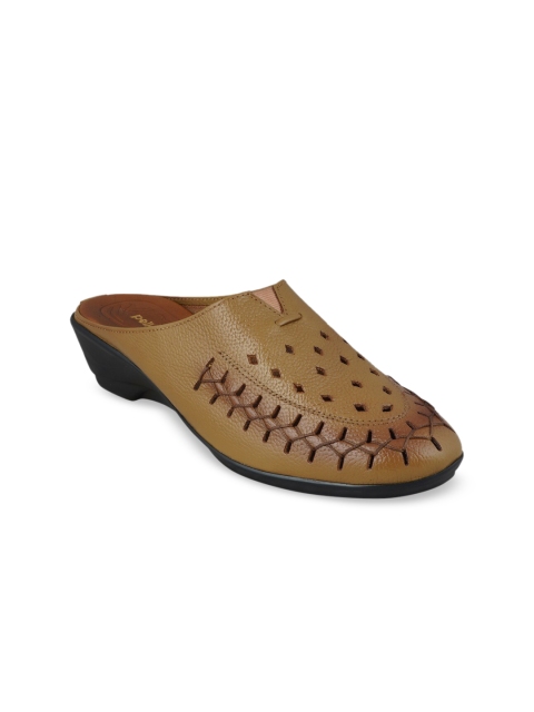 

pelle albero Women Beige Solid Leather Mules
