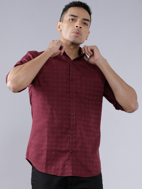 

HIGHLANDER Men Maroon Slim Fit Self Design Casual Shirt