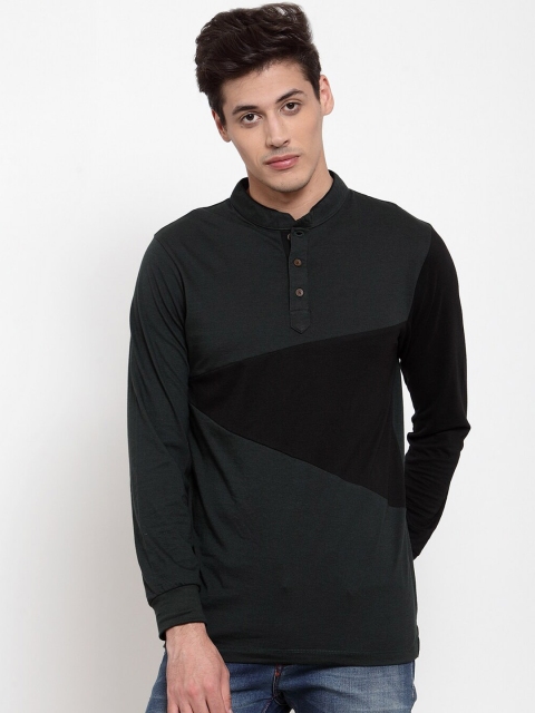 

Kalt Men Green Colourblocked Mandarin Collar T-shirt