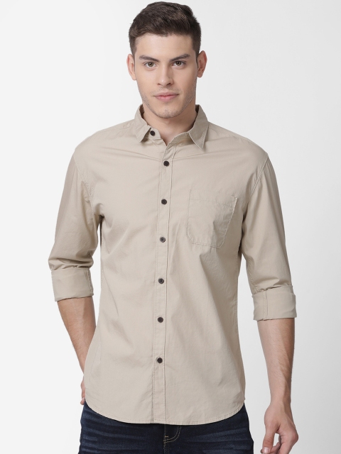 

Mucho Solo Men Beige Slim Fit Solid Casual Shirt
