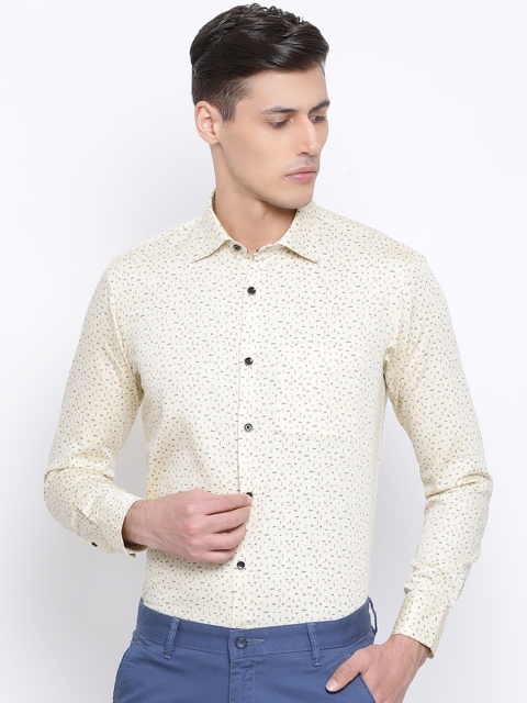 

Richlook Men Cream-Coloured Slim Fit Printed Casual Shirt