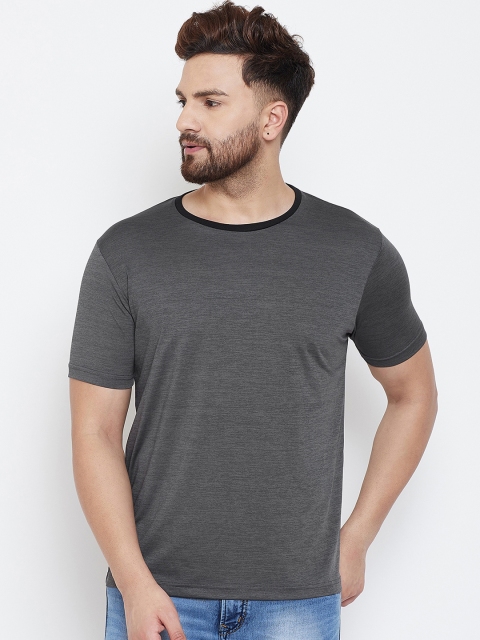 

wesquare Men Charcoal Grey Solid Round Neck T-shirt