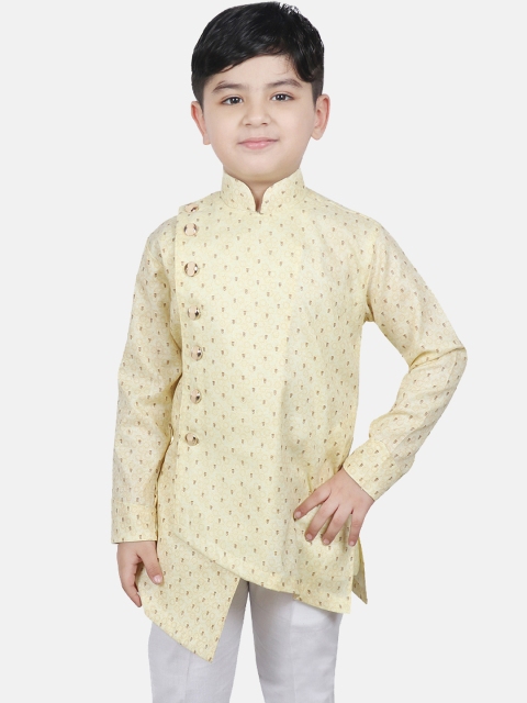 

SG YUVRAJ Boys Beige Woven Design Straight Kurta