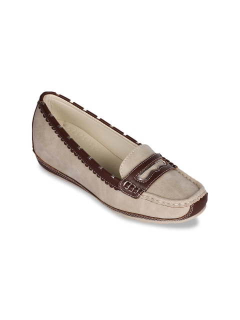 

Liberty Women Beige & Brown Colourblocked Sandals