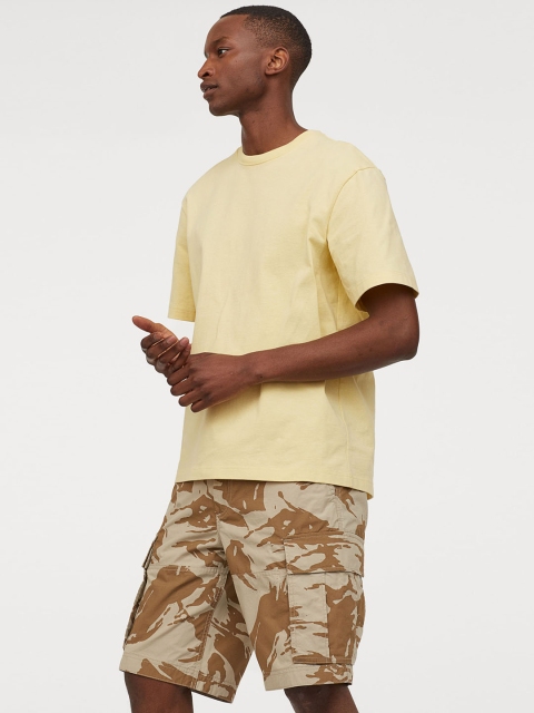 

H&M Men Beige Camouflage Print Cotton Cargo Shorts