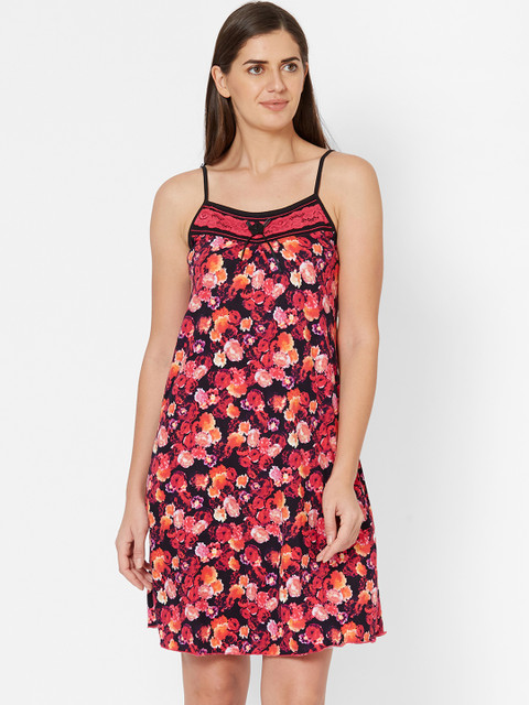 

Juliet Black & Pink Floral Printed Nightdress 020001100002602