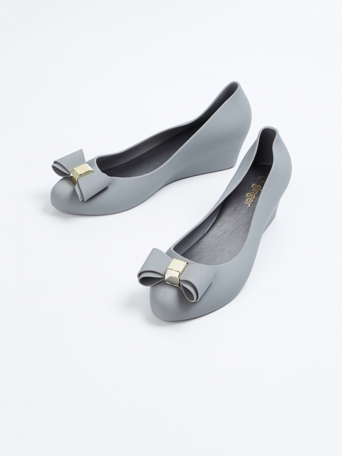

Ginger by Lifestyle Women Grey Solid Wedges
