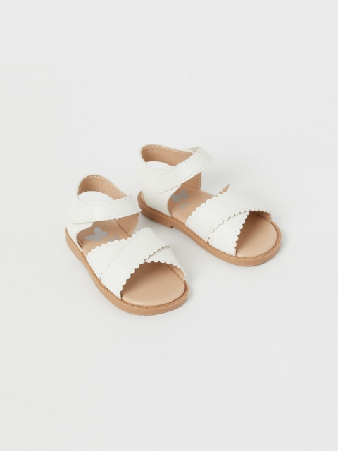 

H&M Girls Solid White Open Toe Flats