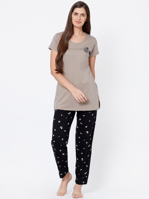 

Juliet Women Beige & Black Solid Night suit