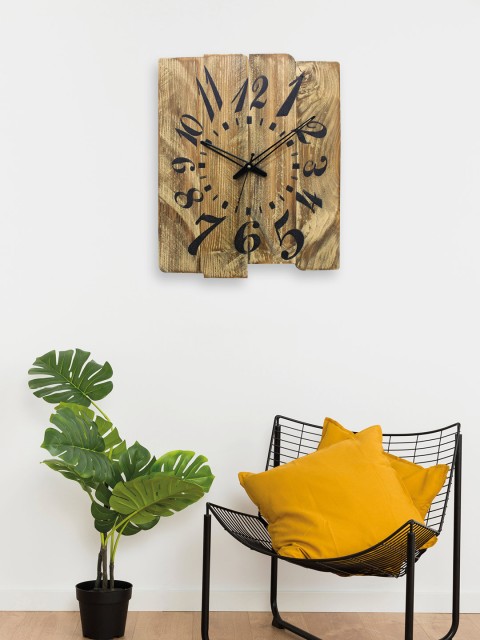 

Aura Brown Abstract Shaped Solid Analogue 38 Cm Wall Clock