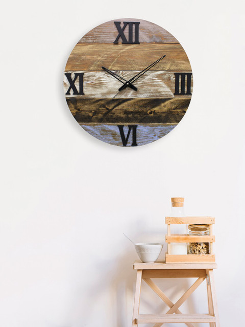 

Aura Brown Round Solid Analogue Wall Clock