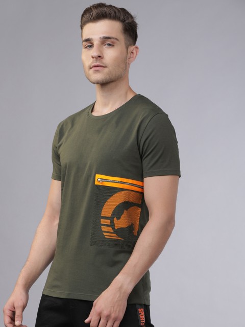 

Ecko Unltd Men Olive Green Printed Round Neck T-shirt With Pocket Detailing