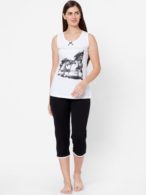 

Juliet Women White & Black Printed Night suit