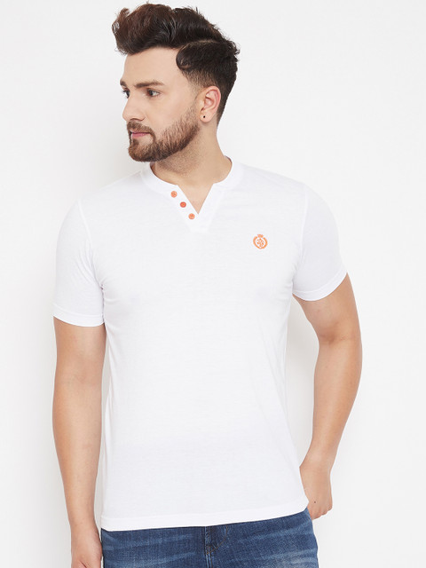 

Adobe Men White Solid Henley Neck T-shirt