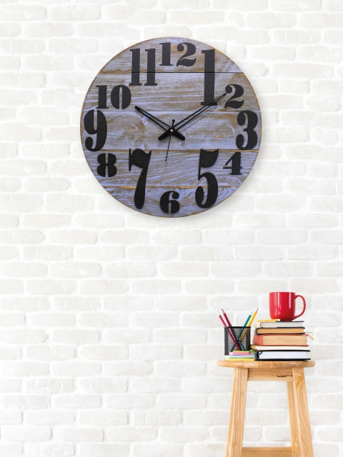 

Aura Blue & Brown Round Solid Analogue Wall Clock