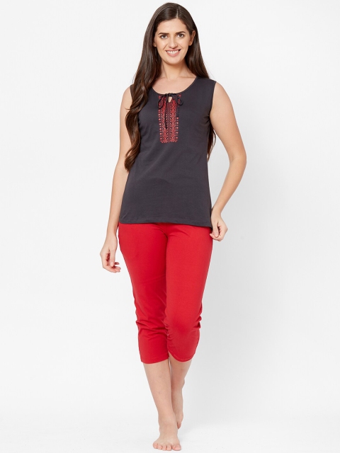 

Juliet Women Grey & Red Printed Night suit