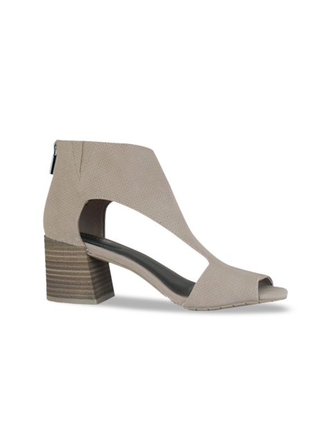 

Kenneth Cole Women Taupe Solid Sandals