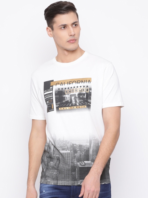 

Richlook Men Off-White & Black Printed Round Neck T-shirt