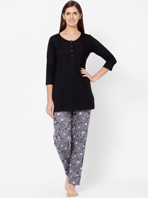 

Juliet Women Black & Grey Solid Night Suit