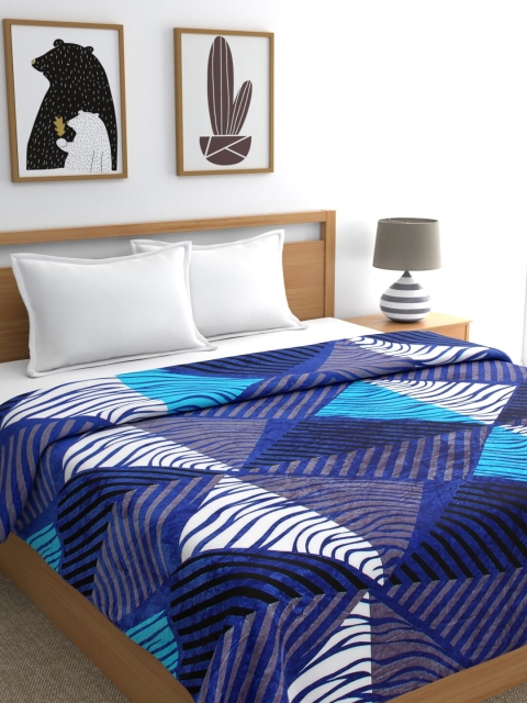 

A Homes Grace Blue & White Abstract AC Room 233 GSM Double Bed Blanket