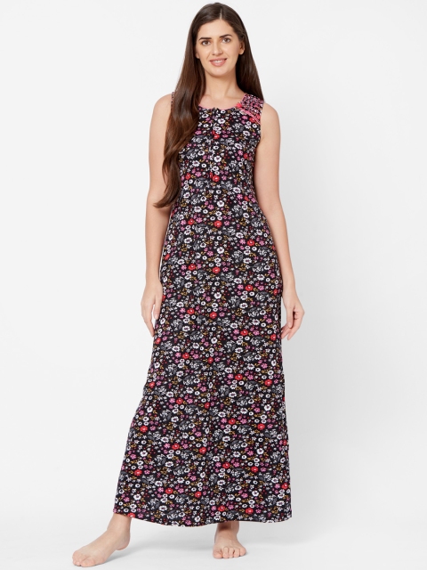 

Juliet Black & White Floral Printed Nightdress