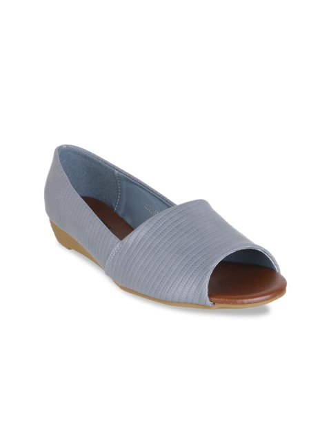 

Flat n Heels Women Blue Textured Comfort Heels