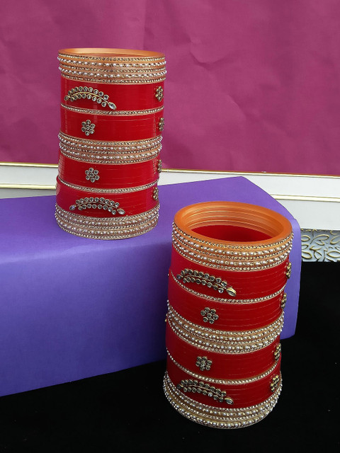 

LUCKY JEWELLERY Set Of 2 Red & Gold-Toned Punjabi Chura Bridal Wedding Bangles